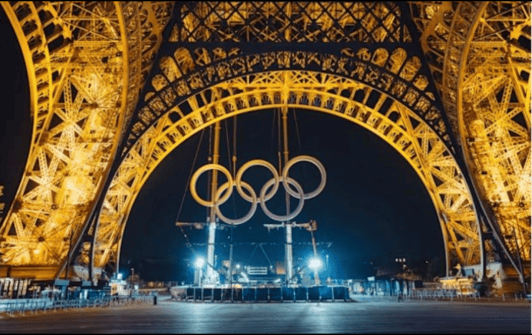 La Torre Eiffel brilla con los Anillos Olímpicos rumbo a los juegos 2024 (VIDEO)