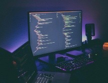 El desarrollo de chips personalizados puede mejorar la eficiencia operativa y reducir los costos. UNSPLASH / B. CONNALLY