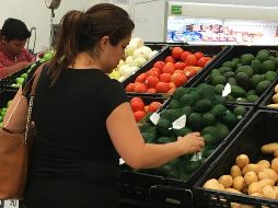 Tal como lo señala la publicación Medical News Today, el consumo recomendado de aguacate al día va de la mitad a una pieza completa. NTX / ARCHIVO