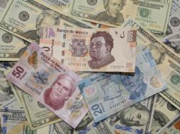 El peso mexicano cotiza en los mercados internacionales alrededor de los 18.34 pesos por dólar. ESPECIAL/ Imagen de Emilio Meza en Pixabay