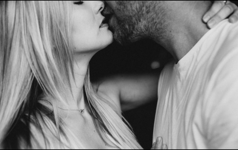 Es importante reflexionar sobre la importancia de la intimidad en pareja y aquí hay algunas claves para enriquecer la relación. UNSPLASH/ Pablo Heimplatz