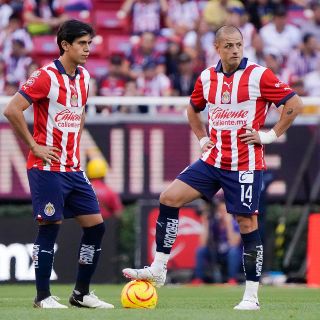 Este jugador de Chivas estaría a punto de llegar a Santos