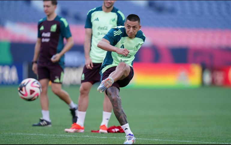 La lista de deseos que dio a conocer el profe Pauno tras su llegada a Tigres, puso en el radar del club regio a varias estrellas y piezas fundamentales del cuadro titular de Chivas. IMAGO7.