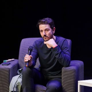 Diego Luna dedica su libro biográfico a su padre
