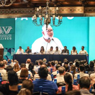 Reclaman industriales más inversión en agua y energía