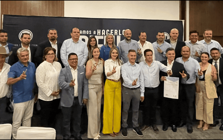 En este evento también se hizo entrega de constancias de presidencias municipales. X/@PaolaEspinosaOf