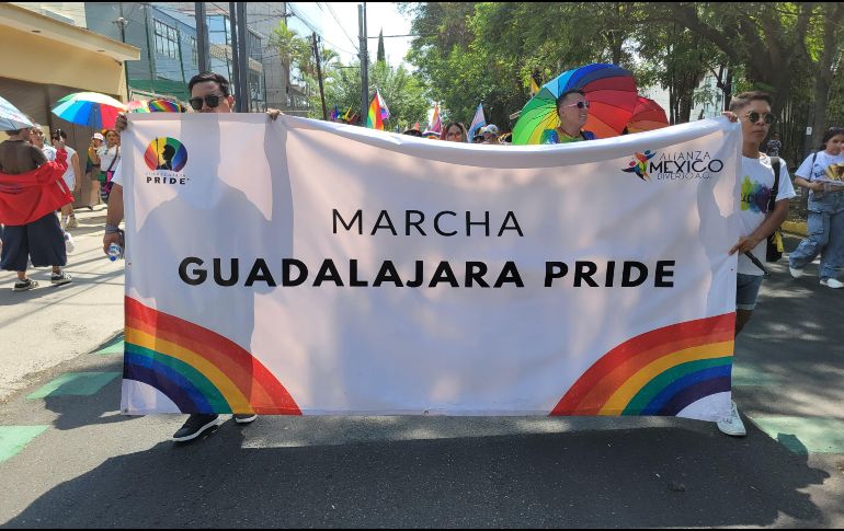 El contingente salió desde la Minerva por López Mateos rumbo a la explanada del Hospicio Cabañas. EL INFORMADOR/M.HERNÁNDEZ