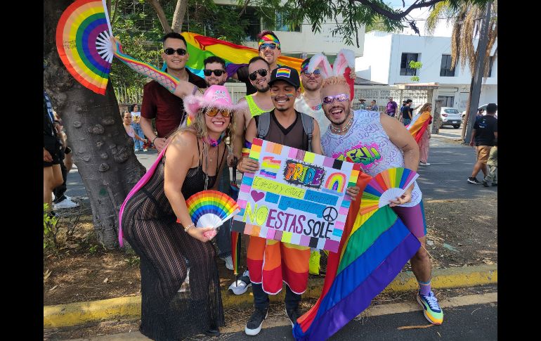El contingente salió desde la Minerva por López Mateos rumbo a la explanada del Hospicio Cabañas. EL INFORMADOR/M.HERNÁNDEZ