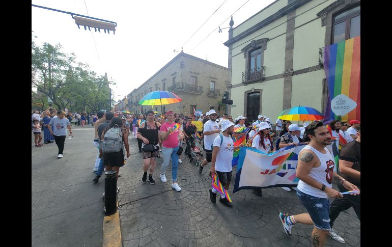 El contingente salió desde la Minerva por López Mateos rumbo a la explanada del Hospicio Cabañas. EL INFORMADOR/M.HERNÁNDEZ
