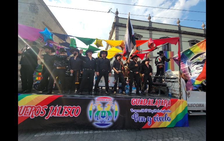 El contingente salió desde la Minerva por López Mateos rumbo a la explanada del Hospicio Cabañas. EL INFORMADOR/M.HERNÁNDEZ