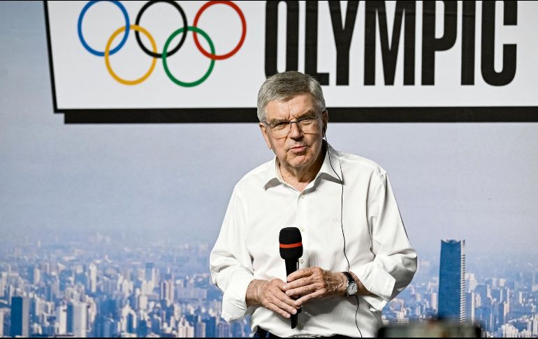 El presidente del COI avaló la prohibición a rusos y bielorrusos de participar en París. AFP/W. Zhao