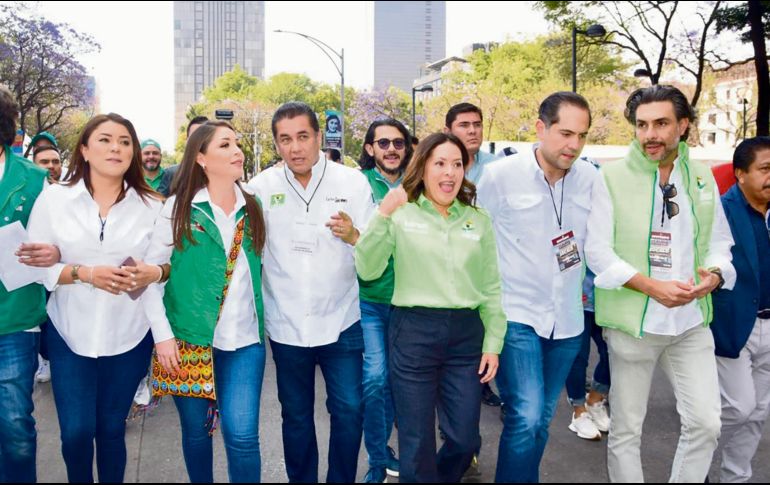 La “Familia Verde” durante el arranque de campaña de Claudia Sheinbaum. ESPECIAL