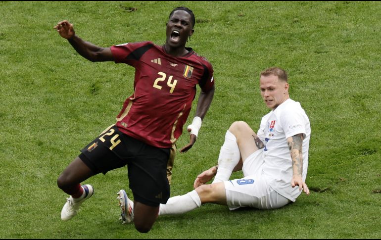 Un error de Doku definió la primera sorpresa en la Eurocopa: victoria de Eslovaquia sobre Bélgica. EFE / EPA / ROBERT GHEMENT