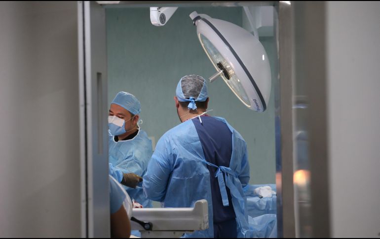 Por ahora este instrumento solamente se utiliza en patologías de laringe; sin embargo, tiene otras utilidades como son cirugías de cuerdas vocales, de oído, nariz, faringe, entre otras. EL INFORMADOR / ARCHIVO