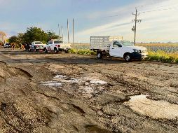 Carretera La Barca-Atotonilco. El 80% de las carreteras en Jalisco están en condiciones inadecuadas, lamenta la CMIC. Hay riesgo de accidentes en varias regiones. ESPECIAL