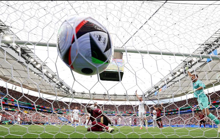 La Eurocopa 2024 ya ha contado con la participación de todas las selecciones, lo que ha comenzado a alterar los grupos del torneo de la UEFA. EFE/A. Taherkenareh