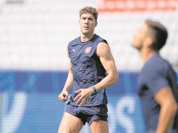 Dusan Vlahovic firmó contrato como profesional a los 14 años de edad y debutó a los 16. Actualmente juega para la Juventus de Turín. AFP/M. Medina