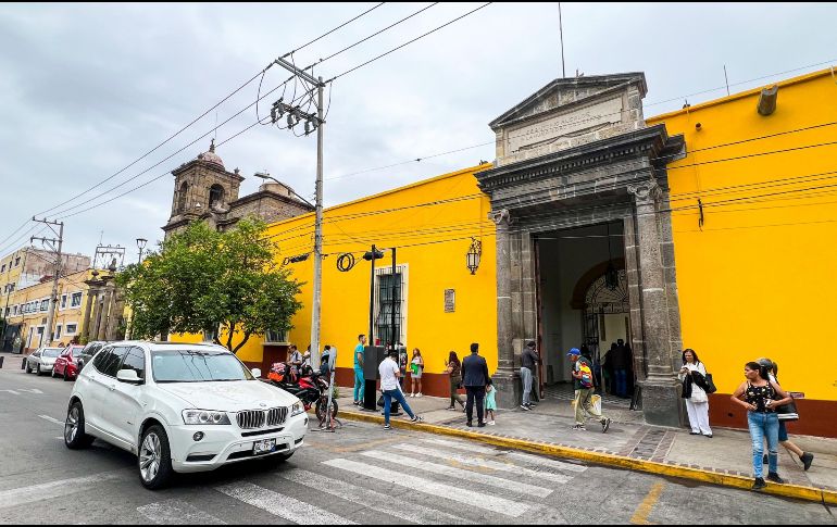 Así luce la fachada del Hospital Civil viejo con la renovación del ingreso. EL INFORMADOR / H. Figueroa