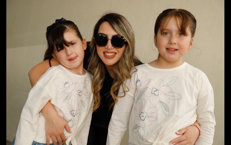 Ana Sofí y Majo Gutiérrez con Ennid Durán. GENTE BIEN JALISCO/ Claudio Jimeno
