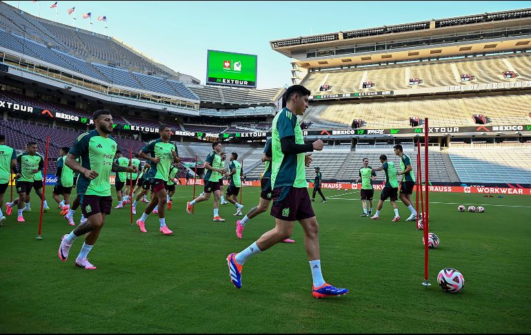 El director técnico, Jaime Lozano, ha apostado por un cambio generacional en el equipo, con la intención de consolidar un plantel competitivo para el futuro cercano. IMAGO7