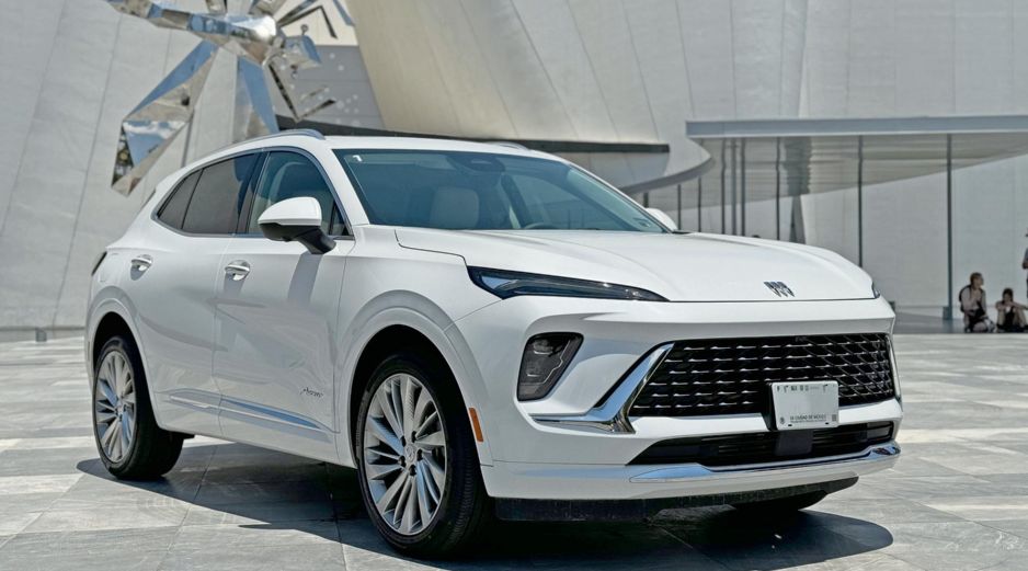 Envision. El modelo se renueva por completo sin perder su perfil lujoso, cómodo y capaz. CORTESÍA