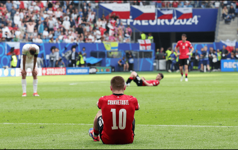 El punto les sirve de poco a ambas naciones en sus aspiraciones de avanzar a la siguiente ronda. EFE / EPA / ABEDIN TAHERKENAREH