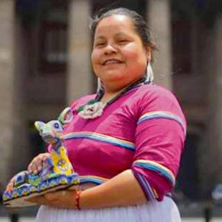 Angélica Cosío Candelario, Tejedora de historias y tradiciones