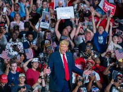 Ante miles de evangélicos el expresidente de Estados Unidos pidió su apoyo para ganar. EFE/S. Thew