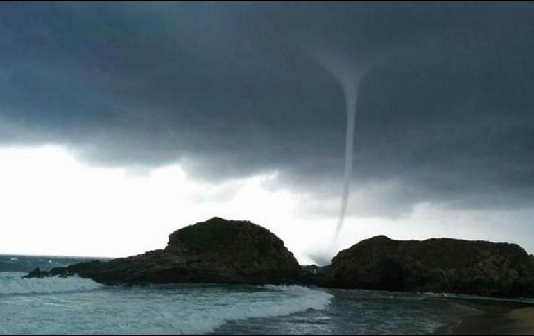 Hay probabilidad de lluvias puntuales fuertes a muy fuertes en estados del Norte y Centro del país. ESPECIAL / X / @Vanlactea
