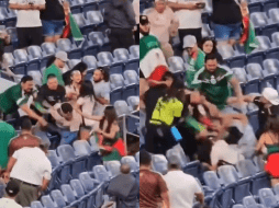 Un sector de la afición mexicana que se encontraba en el estadio protagonizó una pelea, atrayendo la atención y la desaprobación general. /ESPECIAL