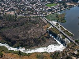 ¿En qué se gastó? Legisladores critican cochinero en el río Santiago