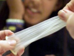 en los hombres persiste la creencia de que el condón disminuye la sensibilidad, aunque científicamente no hay evidencia. AP / ARCHIVO
