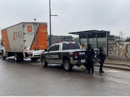 Los elementos policiacos desplegaron un operativo de búsqueda que resultó en la localización del vehículo. ESPECIAL