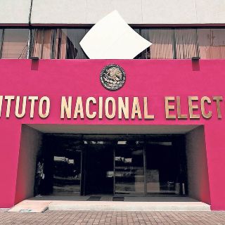 INE llama a renovar credenciales que perdieron vigencia