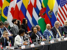 Organizaciones sociales de las Américas exigieron este miércoles a la OEA a hacer frente a los regímenes autoritarios y a proteger los derechos de los migrantes, las mujeres y los pueblos indígenas. EFE/ Bienvenido Velasco