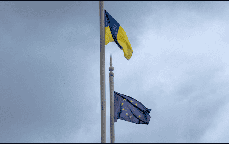 La UE también continuará entrenando a soldados de Ucrania. AP / ARCHIVO