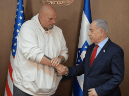 El primer ministro israelí, Benjamín Netanyahu junto al senador demócrata estadounidense John Fetterman el pasado miércoles 26 de junio en Jerusalén. EFE/ A. BEN-GERSHOM