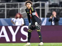 Fue a través de su cuenta oficial de instagram en dónde el portero mexicano compartió una imagen de un jersey con su característico número 13. Imago7/Archivo