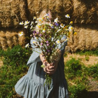 ¿Qué es cottagecore? La moda inspirada en la vida rural