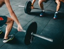 Es crucial entender sus implicaciones y consultar con profesionales de la salud, antes de integrarla en tu régimen de entrenamiento. UNSPLASH / V. FREITAS