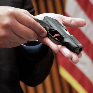 Violencia armada en EU preocupa, es un problema de salud