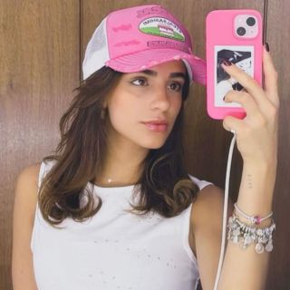 "Ni es tu padre" comentan usuarios a Mar de Regil tras felicitar a su papá