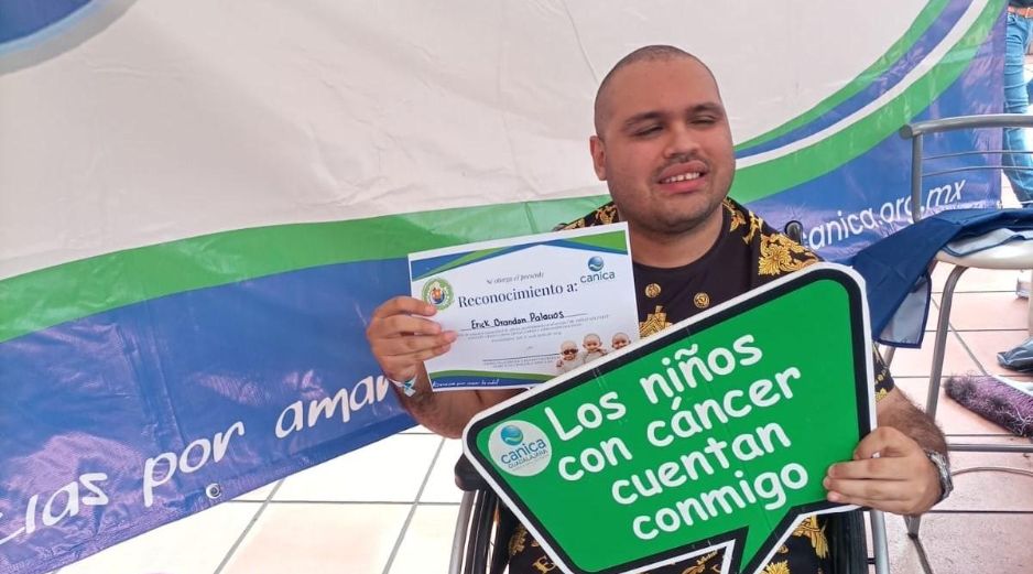 Erick Brandon, es activista social que desde hace muchos años lucha por la inclusión para personas con discapacidad y pacientes con cáncer. ESPECIAL
