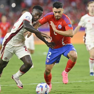 Canadá pasa a cuartos de final tras empatar con Chile