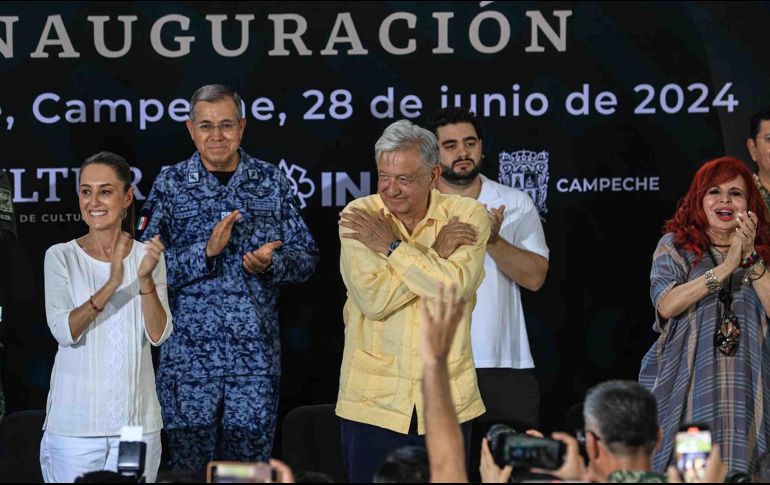 La presidenta electa Claudia Sheinbaum y el presidente Andrés Manuel López Obrador en la Inauguración del Museo de Sitio de Edzná en área arqueológica de Campeche. SUN/G. Pano