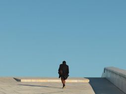 Resultados de investigaciones realizadas por Harvard mostraron un vínculo claro entre la soledad crónica y un mayor riesgo de ataques cardíacos. UNSPLASH/ Giorgio Grani