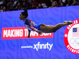 Tres años después de los Juegos Olímpicos de Tokio, en donde se retiró de múltiples finales para priorizar su seguridad y salud mental, Simone Biles regresa a la justa para buscar la medalla. AP / C. Riedel