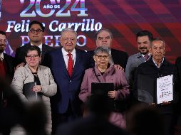 El Presidente de México Andres Manuel López Obrador lanzó el Fondo de Pensiones para el Bienestar, una bolsa de 44.894 millones de pesos (2.454,5 millones de dólares), con la que promete que los trabajadores podrán jubilarse con su sueldo completo. EFE/ S. Gutierrez