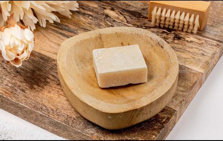 La mayoría de los expertos recomiendan utilizar jabones normales y agua para la higiene diaria. Pixabay