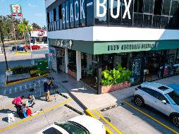 El 13 de noviembre del 2023, cerca de las 10:56 horas, Flores Amezcua acudió a una cafetería de la plaza Punto 60, ubicada en el cruce de las avenidas Patria y Bethoven, de la colonia La Estancia, en Zapopan. EL INFORMADOR/ A. Navarro.